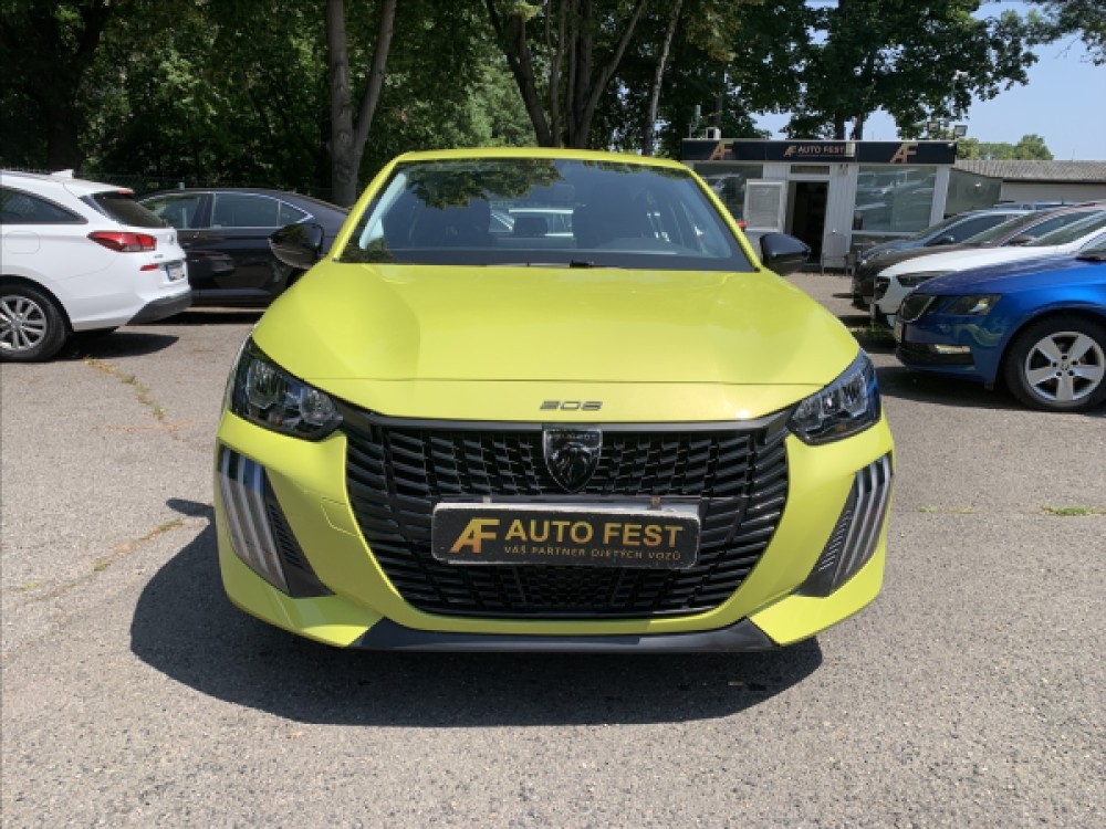 Peugeot 208 1,2 PureTech, ČR, 1.MAJ., SERVISKA