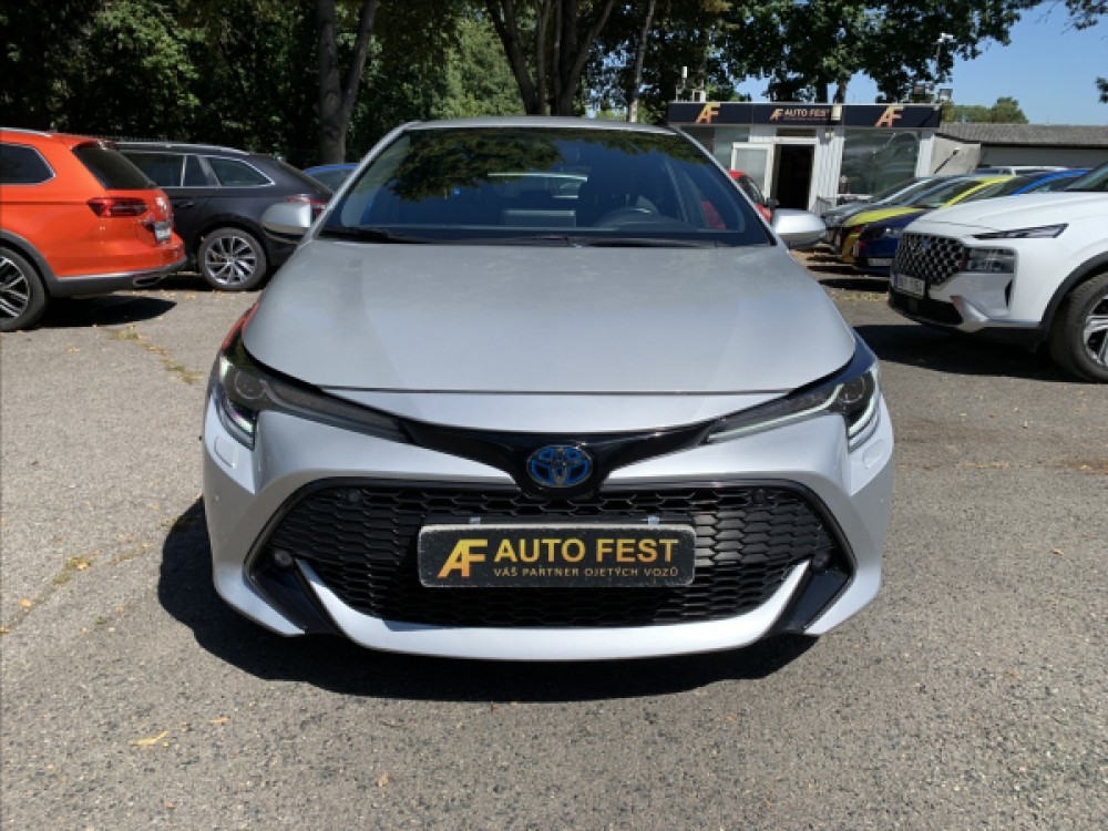 Toyota Corolla 1,8 HEV, ČR, SERVISKA