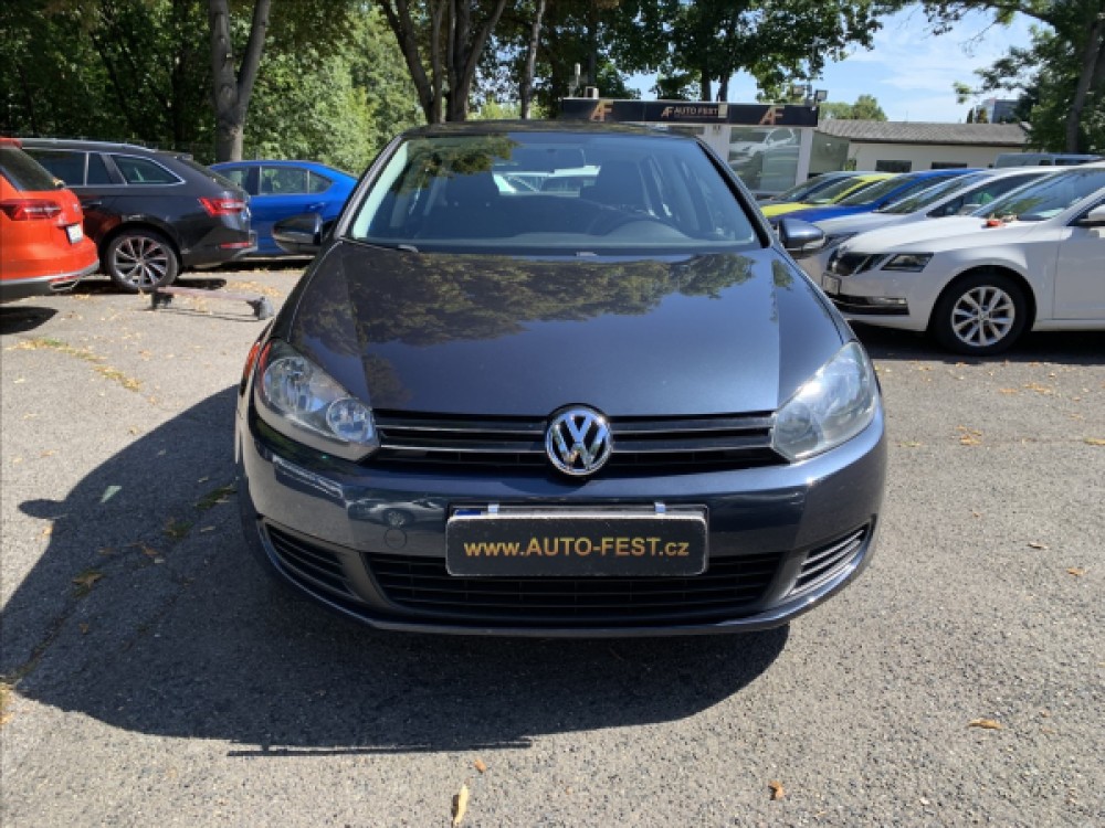 Volkswagen Golf 1,2 TSI 1.MAJ., ČR, SERVISKA