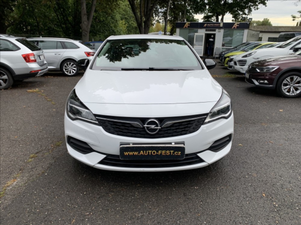 Opel Astra 1,5 CDTI EDITION 1.MAJITEL, ČR