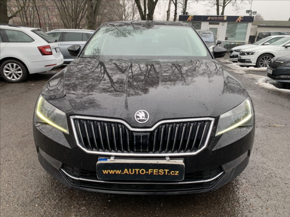 Škoda Superb 1,5 TSI ČR