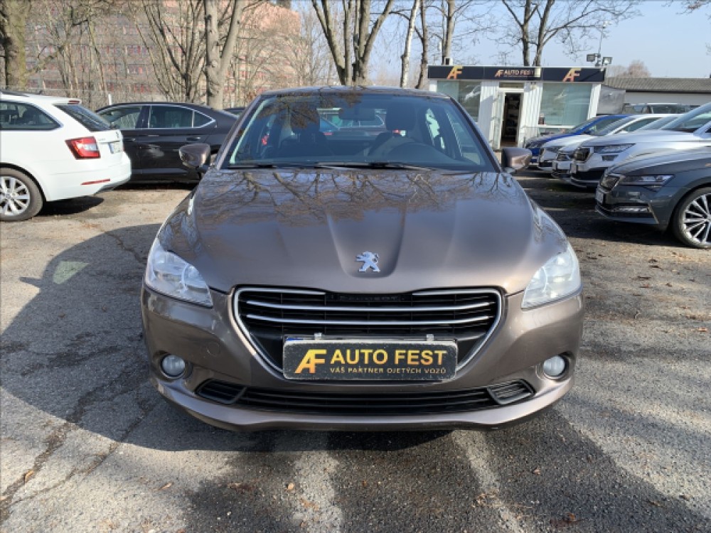 Peugeot 301 1,6 i 1.MAJITEL, ČR, SERVISKA