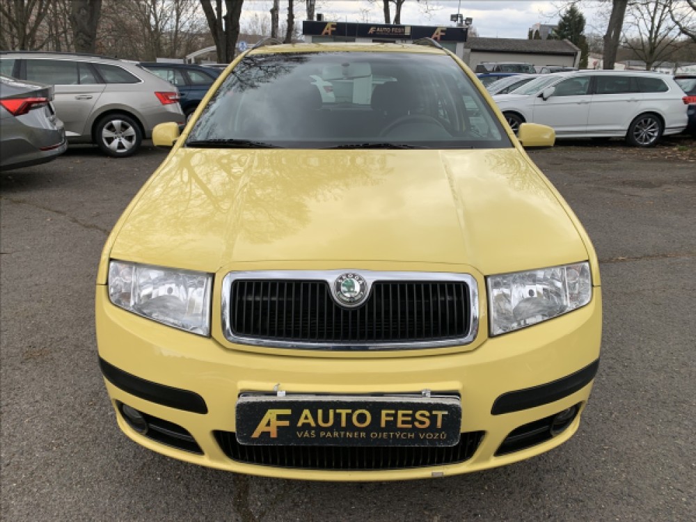 Škoda Fabia 1,4 16V SERVISNÍ KNÍŽKA