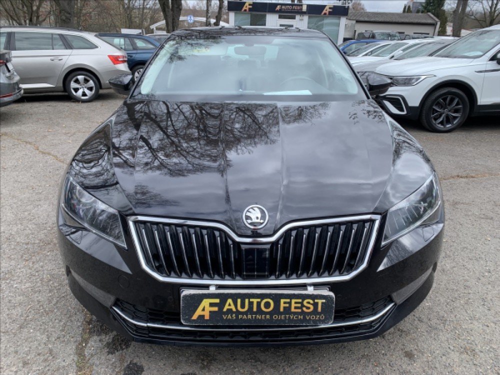 Škoda Superb 1,5 TSI, ČR