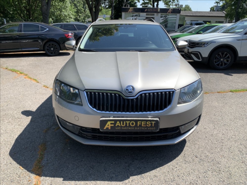 Škoda Octavia 1,6 TDI 77KW, ČR, SERVISKA