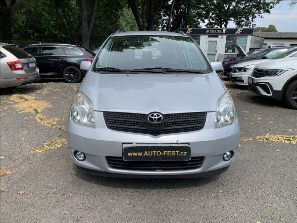 Toyota Corolla Verso 1,8 i ČR, 1.MAJITEL
