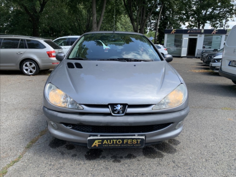 Peugeot 206 1,4 i, ČR